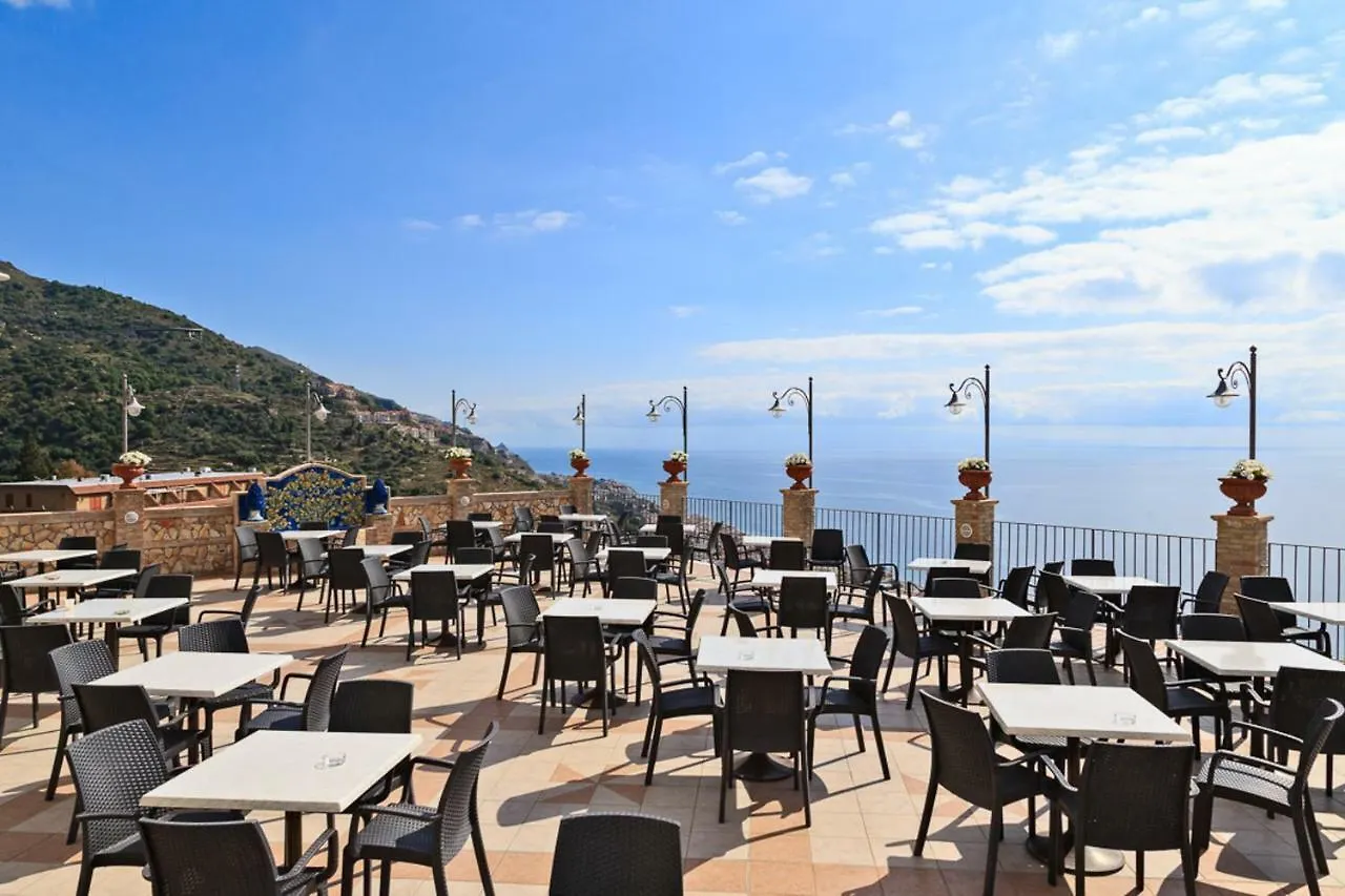 Hotel Olimpo Le Terrazze Letojanni 4*,  İtalya
